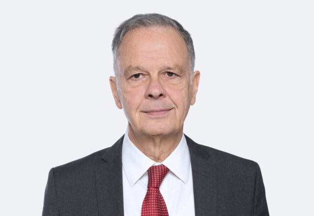 Dr. Michael Bachner